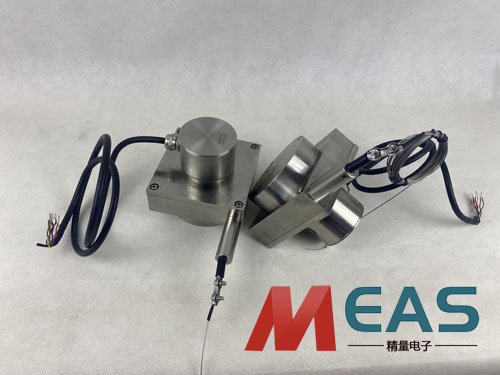 ����λ�ƾ��a��Ҫ����(j��)���y���c���\��܉�E���ִ�ֱ