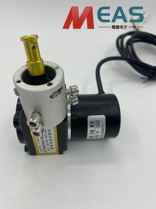 ����λ�ƾ��a������(zh��n)�o�`�ؑ�(y��ng)����늙C�Ķ�λ�y��ϵ�y(t��ng)��